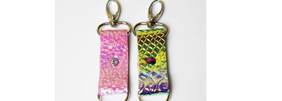 Easy No-Sew Key Fob Tutorial with Scrap Vinyl